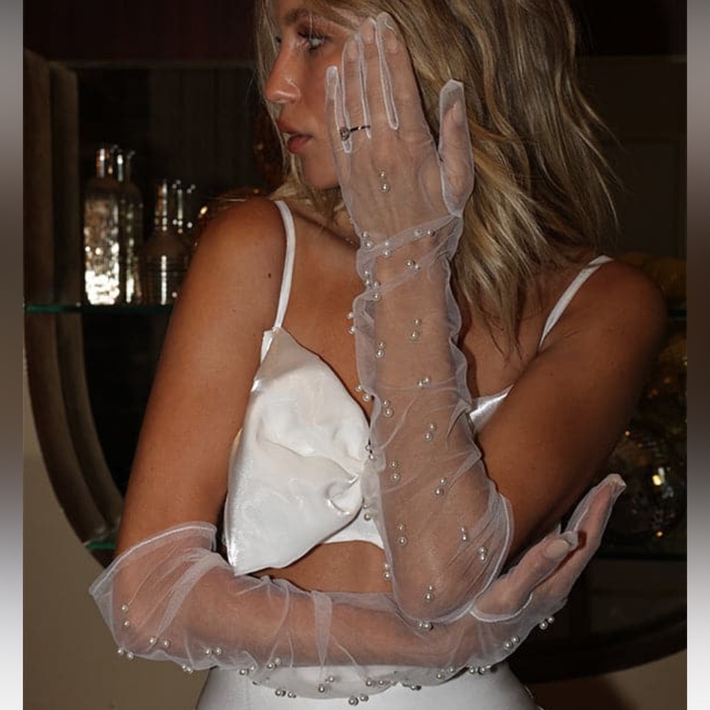 12th Tribe Adaline Pearl Bridal Gloves